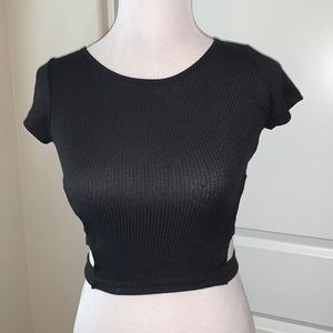 WILD LOVE BRAND NEW SIZE SMALL SHORT SLEEVE CROP TOP